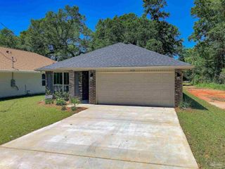 904 Rustling Pine Rd 22B, Cantonment, FL 32533