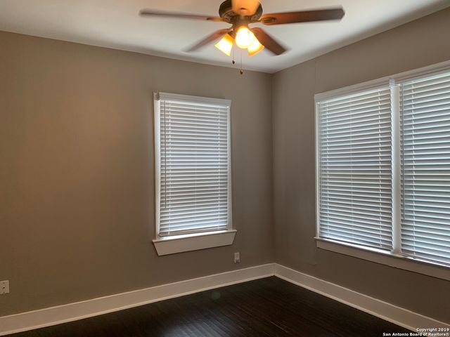 1446 W Kings Hwy, San Antonio, TX 78201