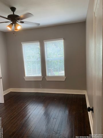 1446 W Kings Hwy, San Antonio, TX 78201