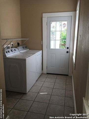 1446 W Kings Hwy, San Antonio, TX 78201