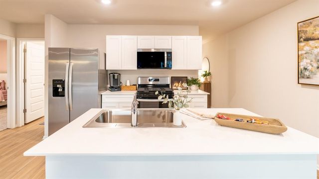 11537 SW 38th Street, Mustang, OK 73064