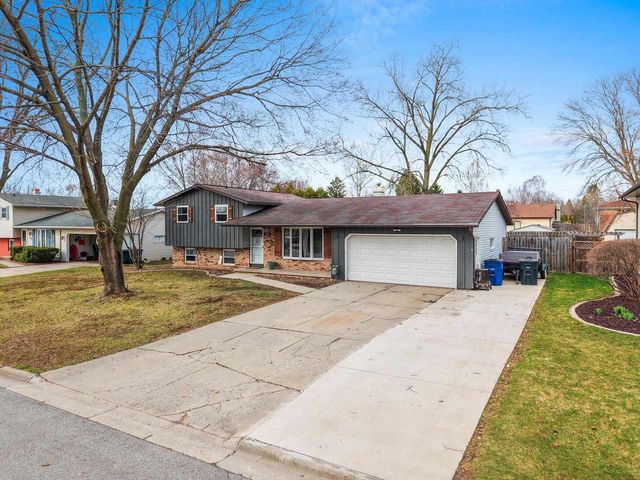 1156 SHARIE LANE, Green Bay, WI 54304