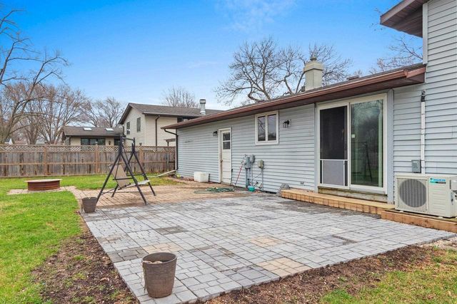 1156 SHARIE LANE, Green Bay, WI 54304
