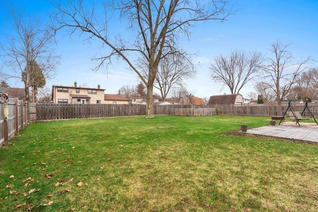 1156 SHARIE LANE, Green Bay, WI 54304