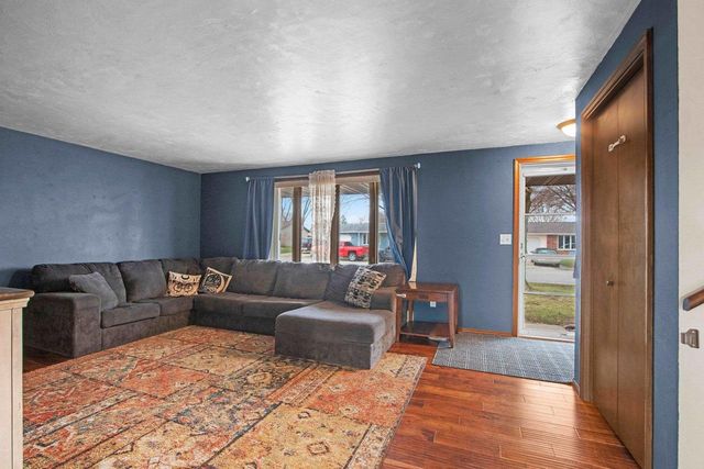 1156 SHARIE LANE, Green Bay, WI 54304