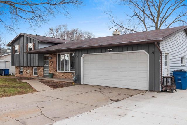 1156 SHARIE LANE, Green Bay, WI 54304