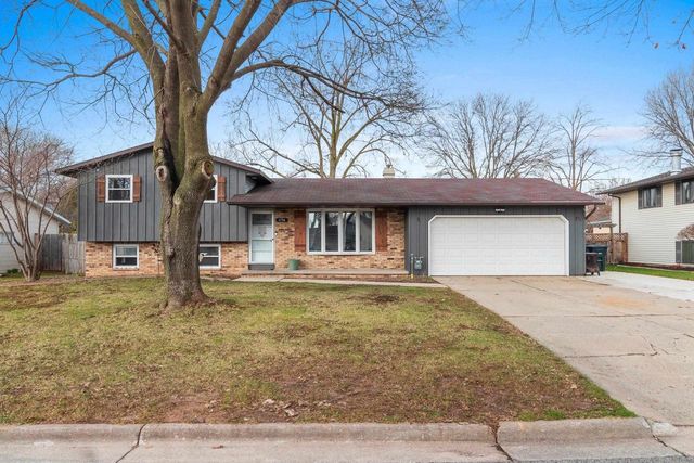 1156 SHARIE LANE, Green Bay, WI 54304