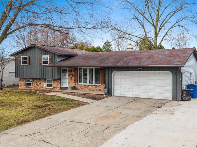 1156 SHARIE LANE, Green Bay, WI 54304