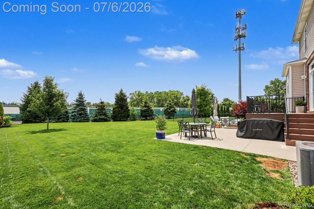 7560 Gannon Court, Shelby Charter Township, MI 48317