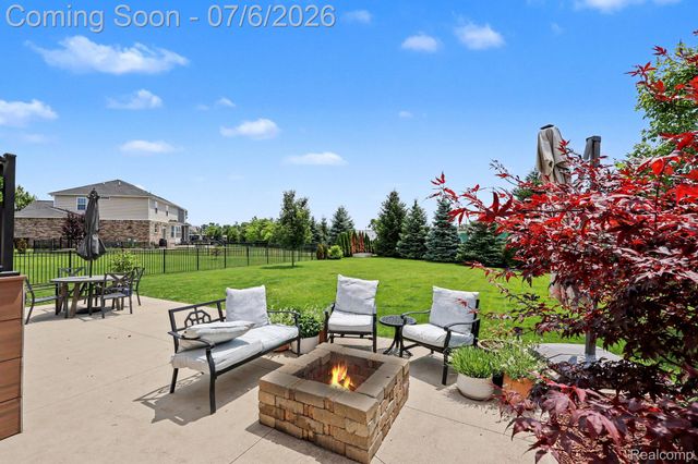 7560 Gannon Court, Shelby Charter Township, MI 48317