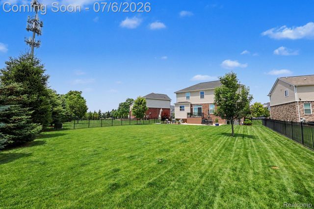 7560 Gannon Court, Shelby Charter Township, MI 48317