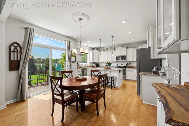 7560 Gannon Court, Shelby Charter Township, MI 48317