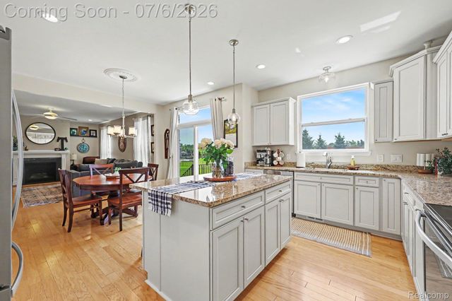 7560 Gannon Court, Shelby Charter Township, MI 48317
