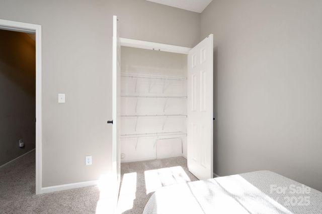 207 Farm Creek Drive E, Asheville, NC 28806