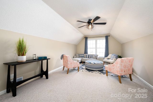 207 Farm Creek Drive E, Asheville, NC 28806