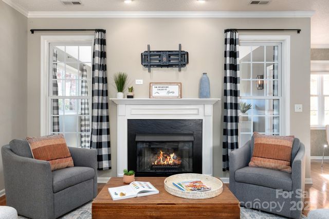 207 Farm Creek Drive E, Asheville, NC 28806