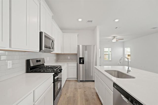 3930 Windy Whisper Drive, Brookshire, TX 77423