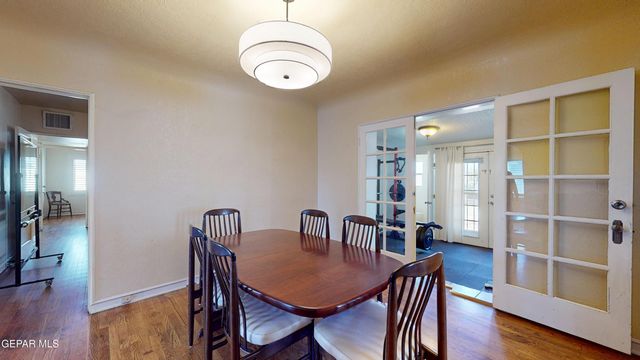 717 KERN Drive, El Paso, TX 79902