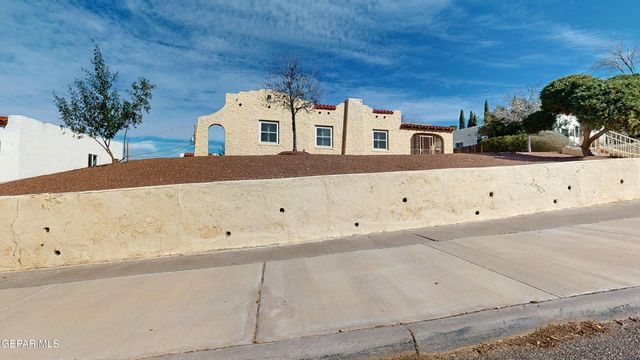 717 KERN Drive, El Paso, TX 79902