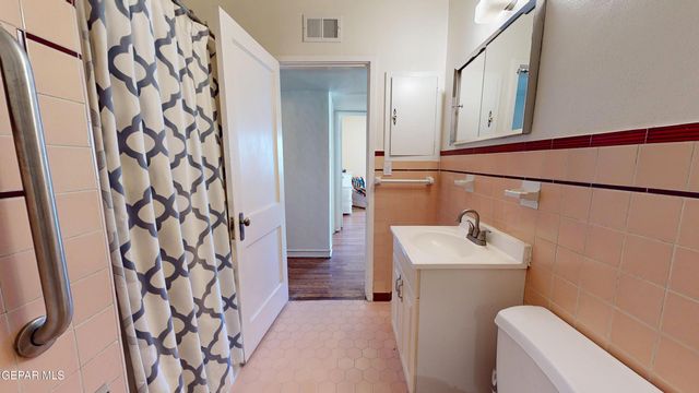 717 KERN Drive, El Paso, TX 79902