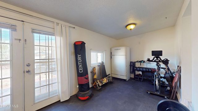 717 KERN Drive, El Paso, TX 79902