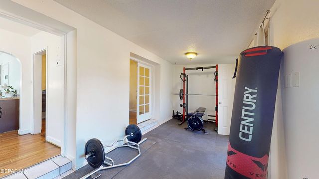 717 KERN Drive, El Paso, TX 79902