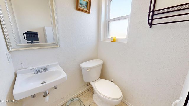 717 KERN Drive, El Paso, TX 79902