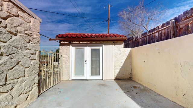 717 KERN Drive, El Paso, TX 79902