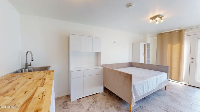 717 KERN Drive, El Paso, TX 79902