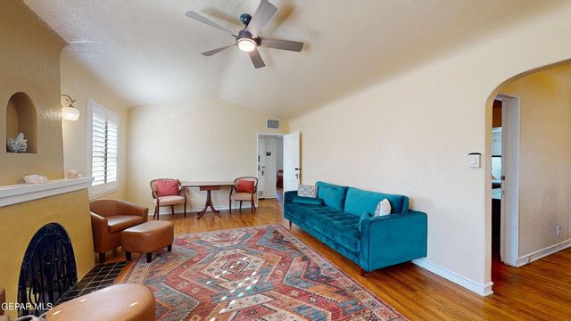 717 KERN Drive, El Paso, TX 79902