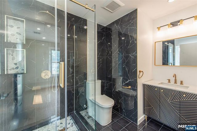 58 Van Duyne Avenue, Wayne, NJ 07470