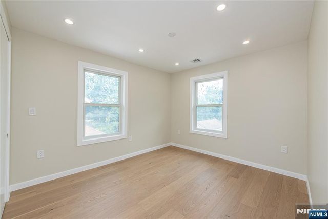 58 Van Duyne Avenue, Wayne, NJ 07470