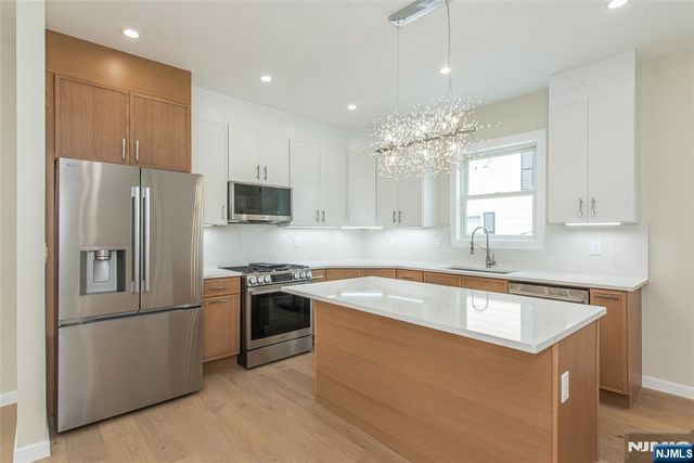 58 Van Duyne Avenue, Wayne, NJ 07470