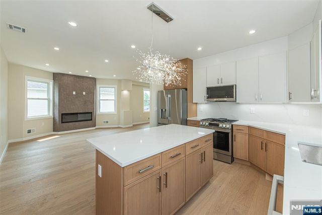 58 Van Duyne Avenue, Wayne, NJ 07470