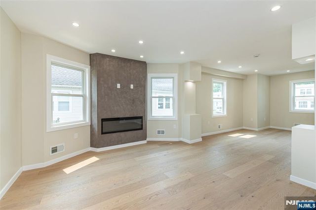 58 Van Duyne Avenue, Wayne, NJ 07470