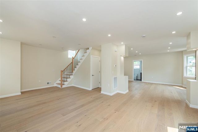 58 Van Duyne Avenue, Wayne, NJ 07470