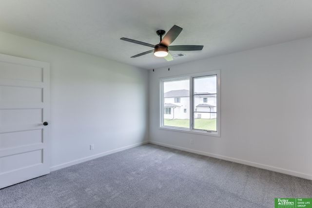 21120 Arlington Street, Elkhorn, NE 68022