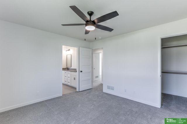 21120 Arlington Street, Elkhorn, NE 68022