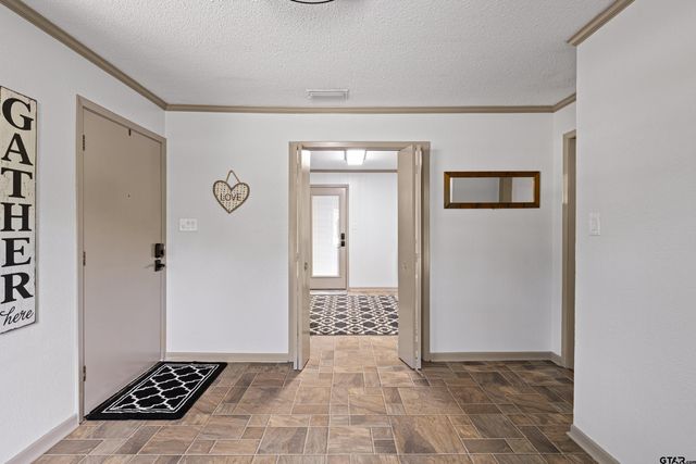 705 Slaydon St, Henderson, TX 75654
