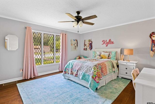 705 Slaydon St, Henderson, TX 75654