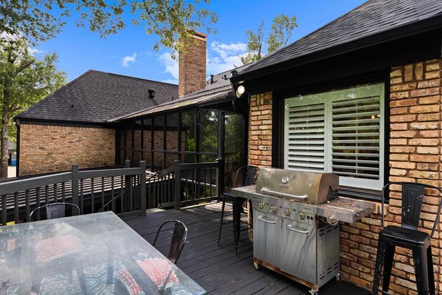 705 Slaydon St, Henderson, TX 75654