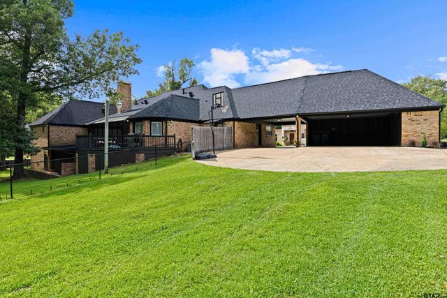 705 Slaydon St, Henderson, TX 75654