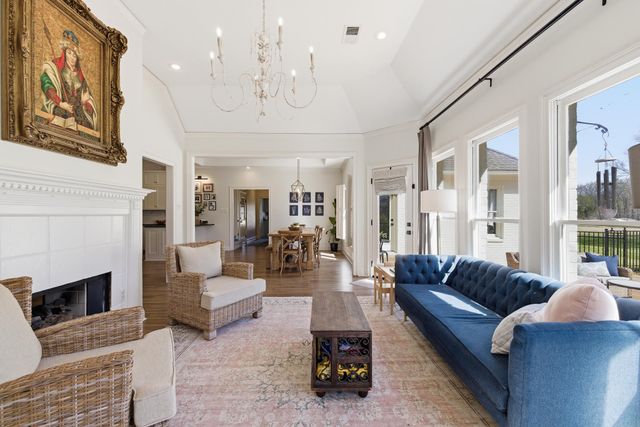 50 HICKORY LAKE DR, Eads, TN 38028