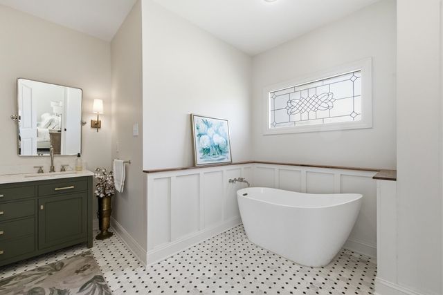 50 HICKORY LAKE DR, Eads, TN 38028