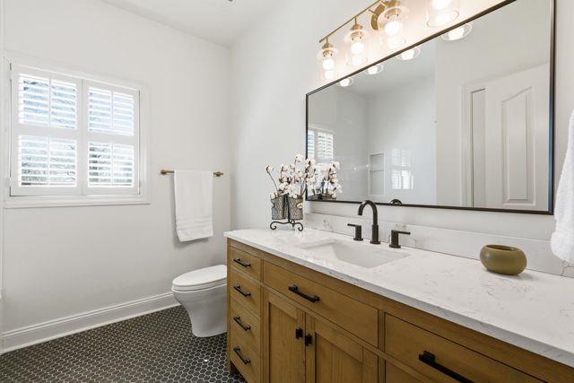 50 HICKORY LAKE DR, Eads, TN 38028