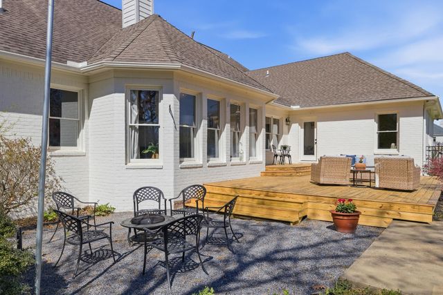 50 HICKORY LAKE DR, Eads, TN 38028