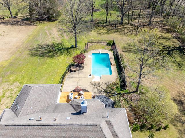 50 HICKORY LAKE DR, Eads, TN 38028