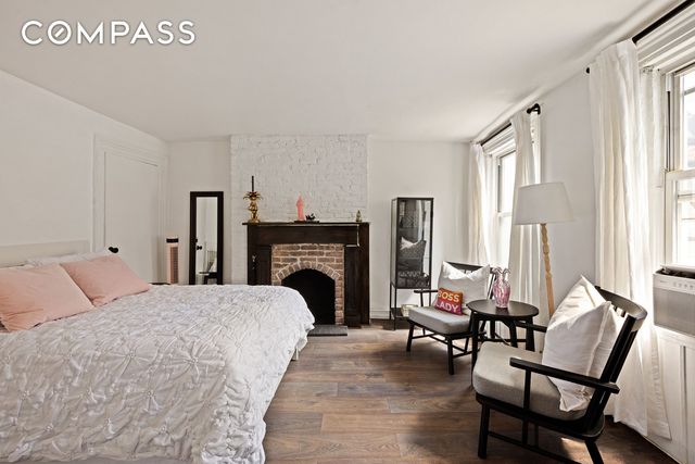 118 Perry St Apt J45, New York City, NY 10014