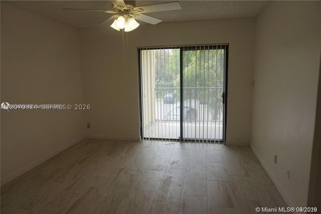 630 S Park Rd 27-3, Hollywood, FL 33021