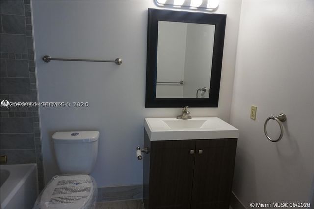 630 S Park Rd 27-3, Hollywood, FL 33021